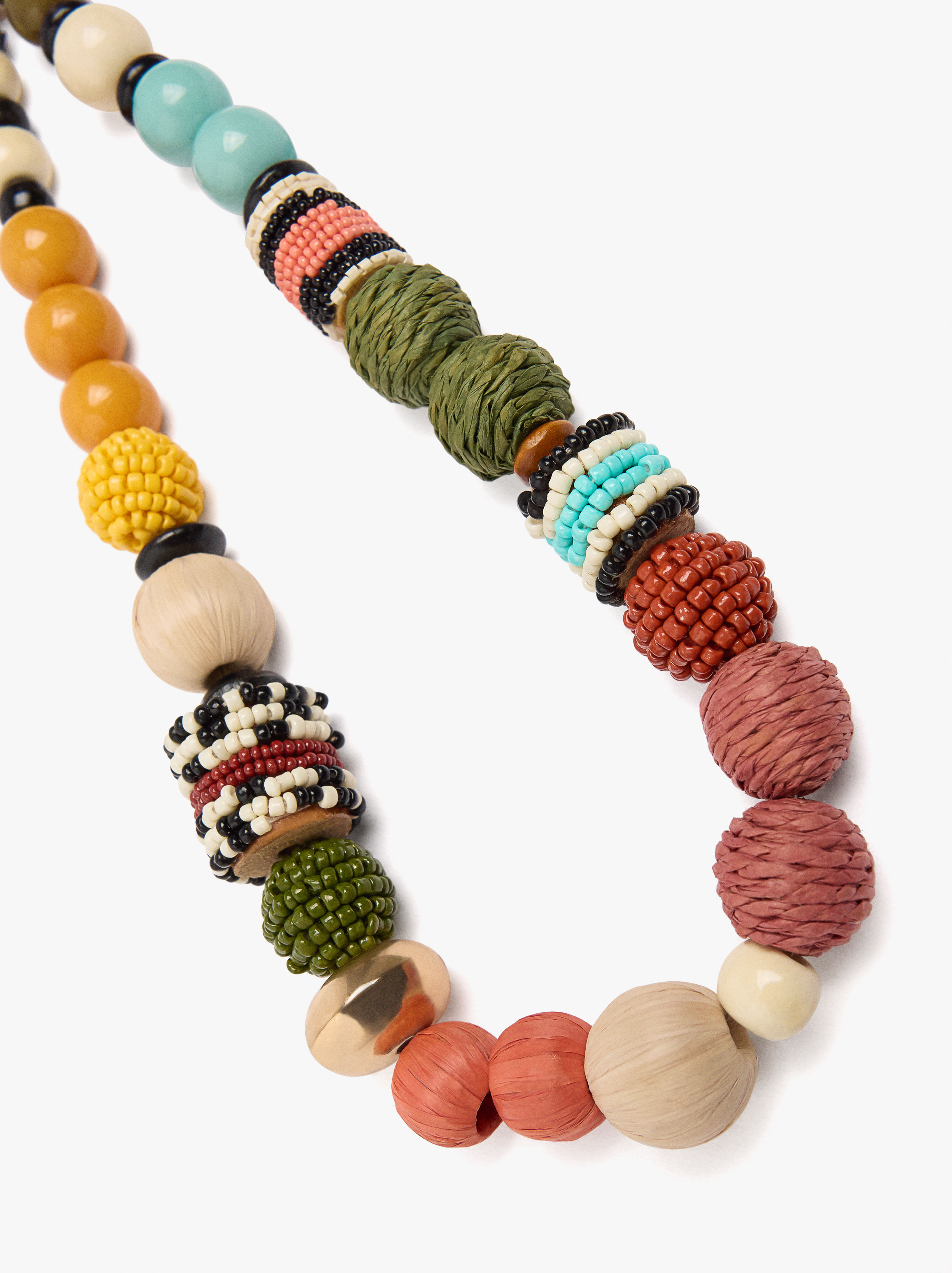 Multicolor beaded necklace with raffia and wood beads