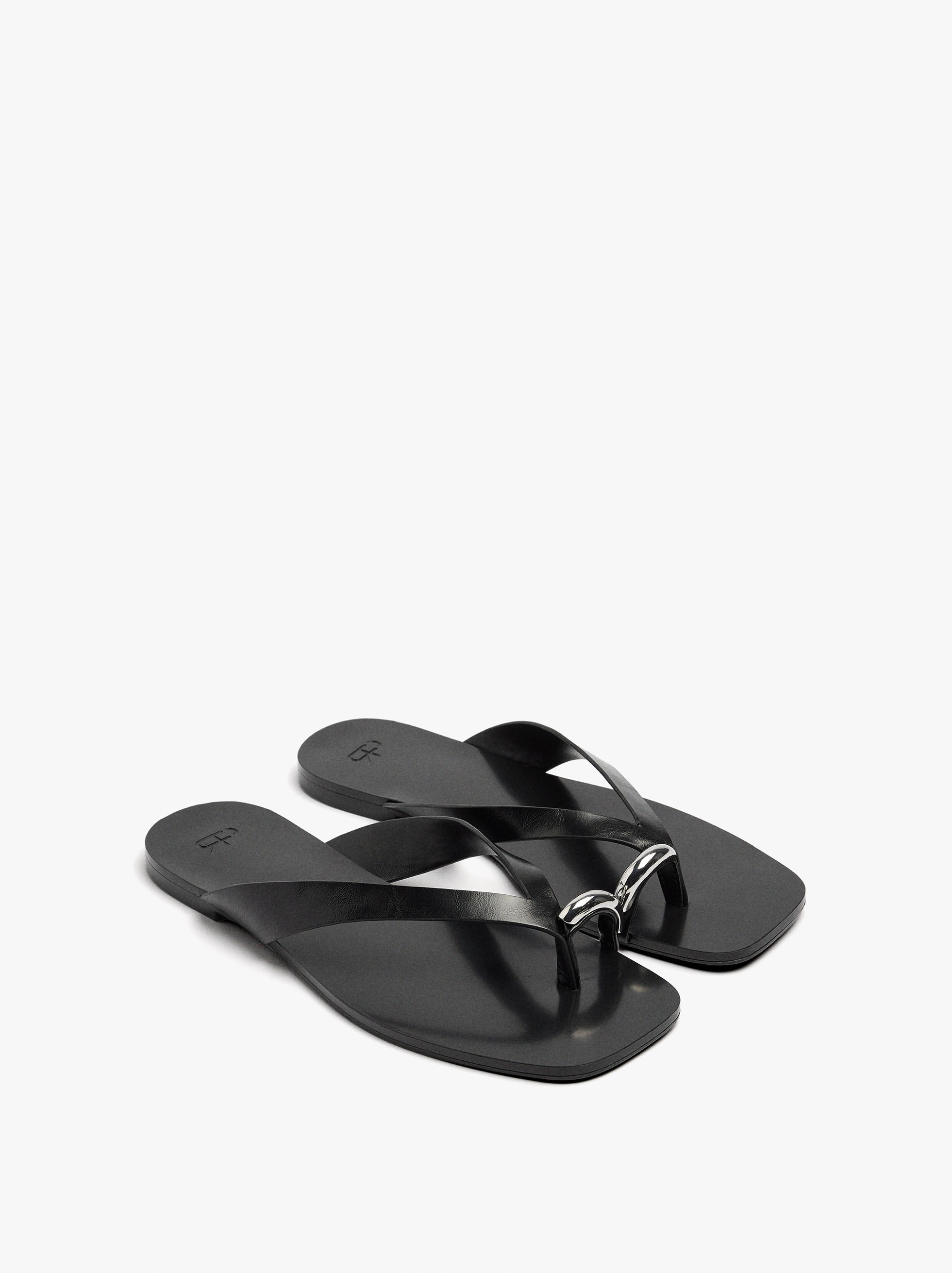 Metallic detail leather thong sandals