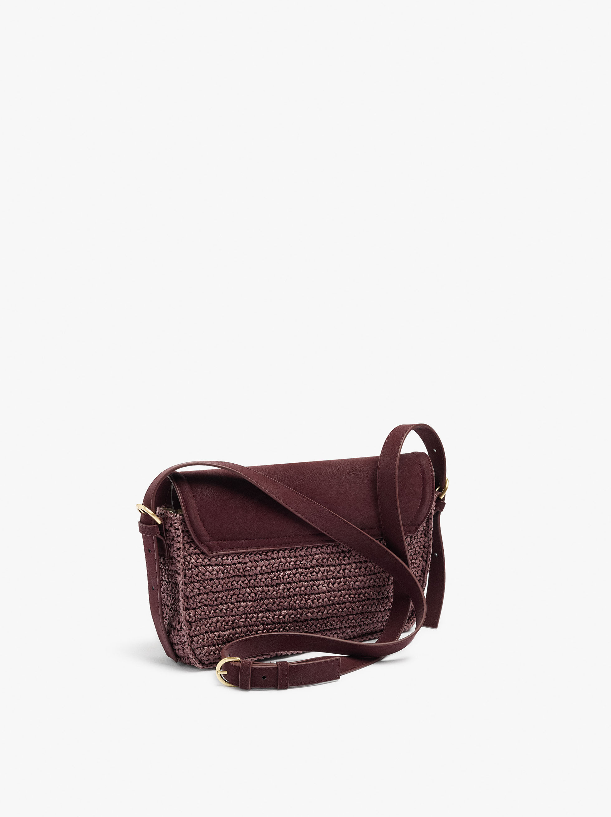 Shoulder bag with straw effect and flap