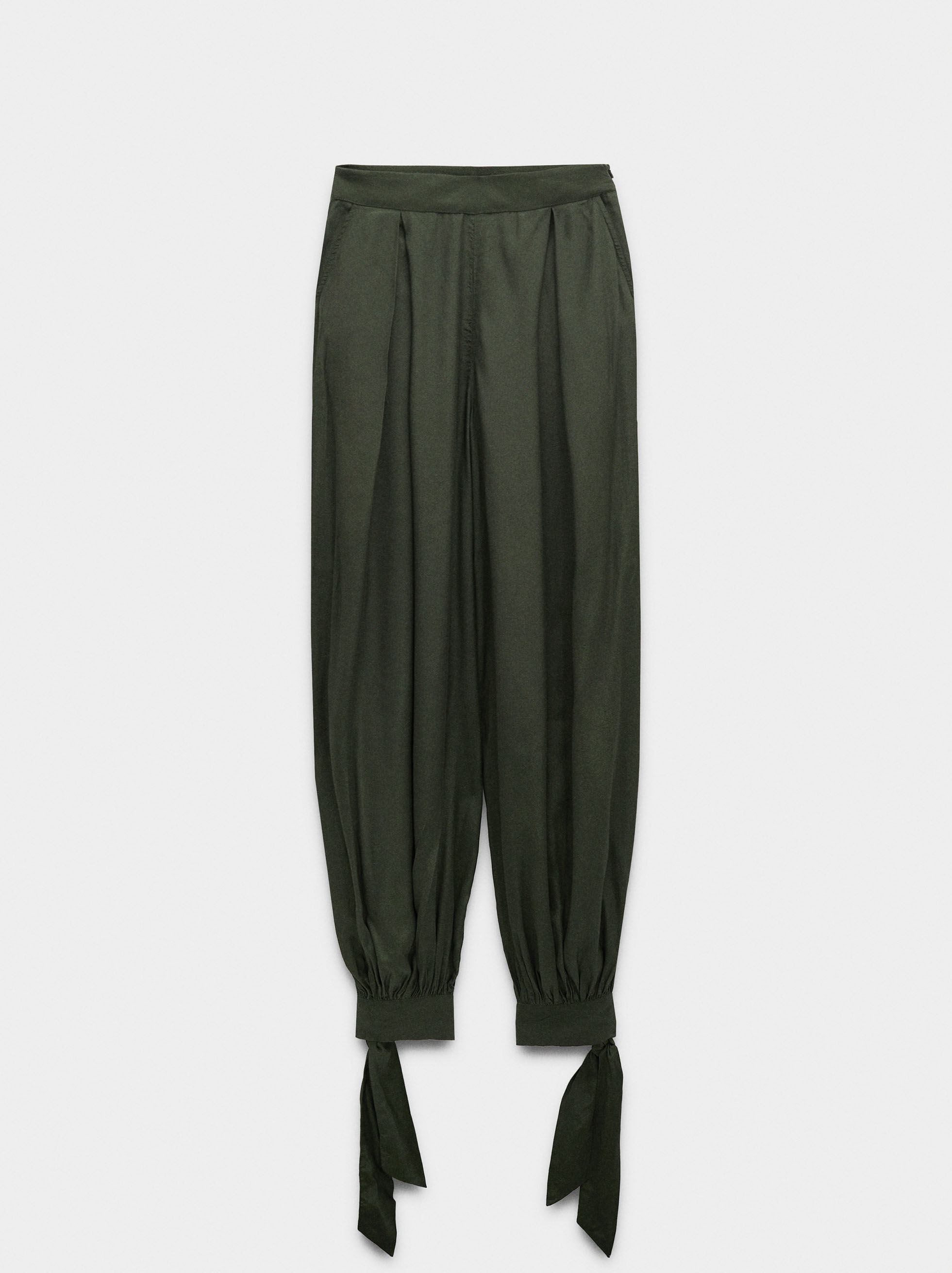 Loose-fit pants with straps