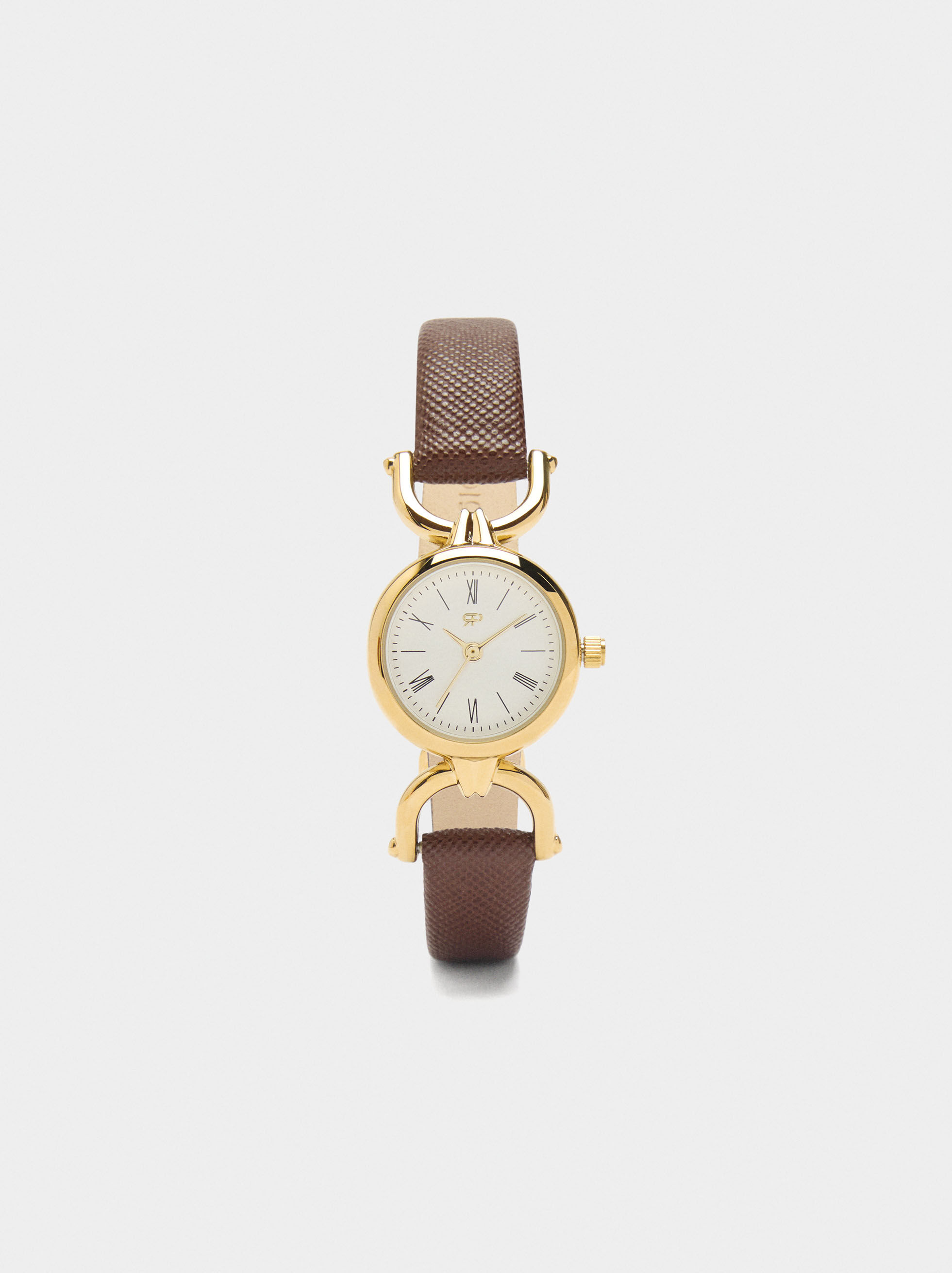 Round watch with textured bracelet